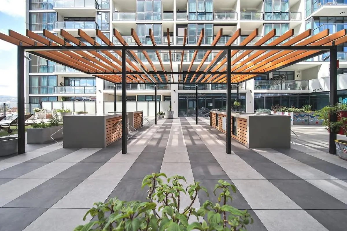 Stunning 2Br Apt @ Adelaide Cbd With Pool-Gym-Bbq 0*,  Australië